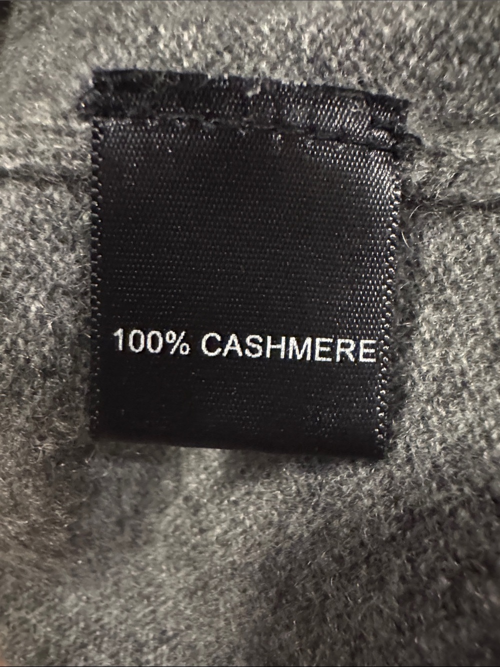 Qi CASHMERE Sweater - Picture 5 of 5
